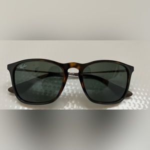 Ray-Ban Chris RB4187 Sunglasses